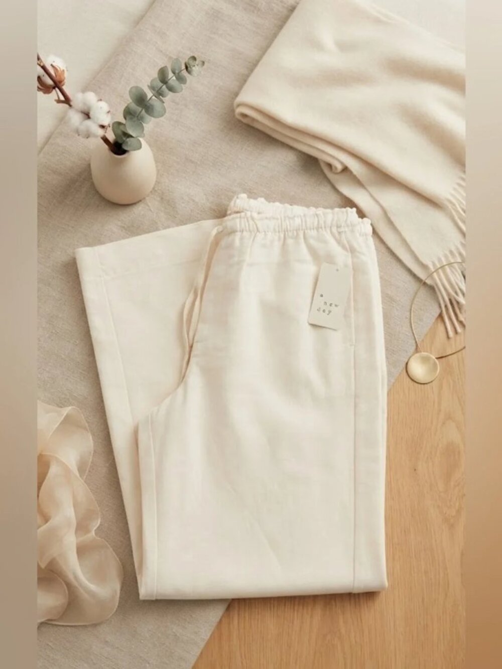 A New Day Cream Wide Leg Pull On Pants Women's Size L NWT - Picture 2 of 4
